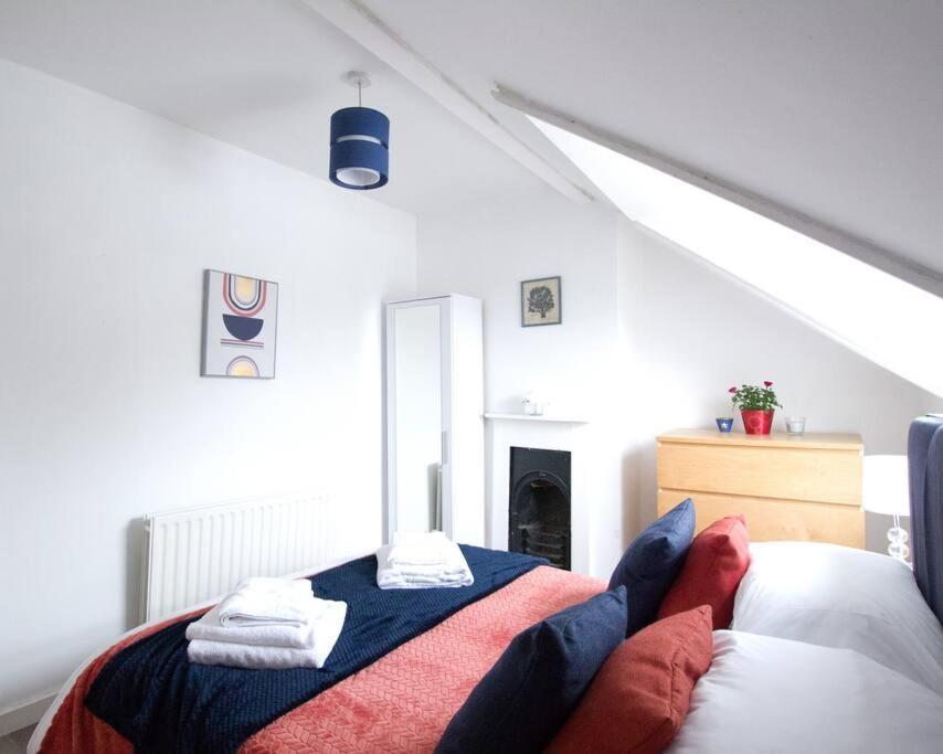 City Centre 4 Bedroom House Winchester Exterior foto
